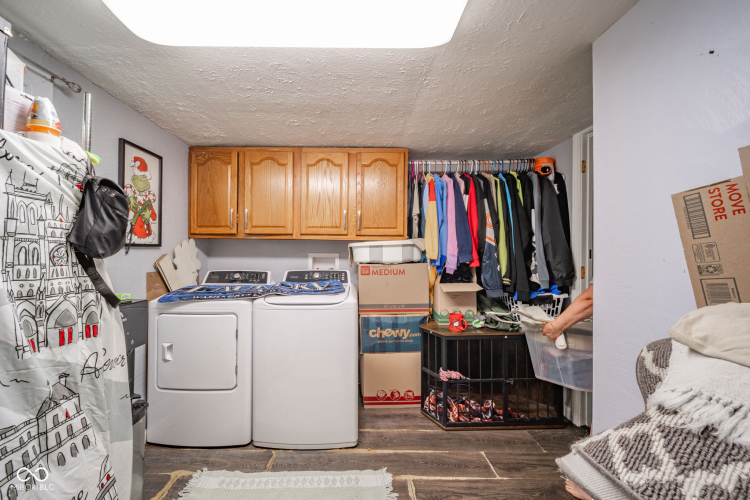 Listing Image 17