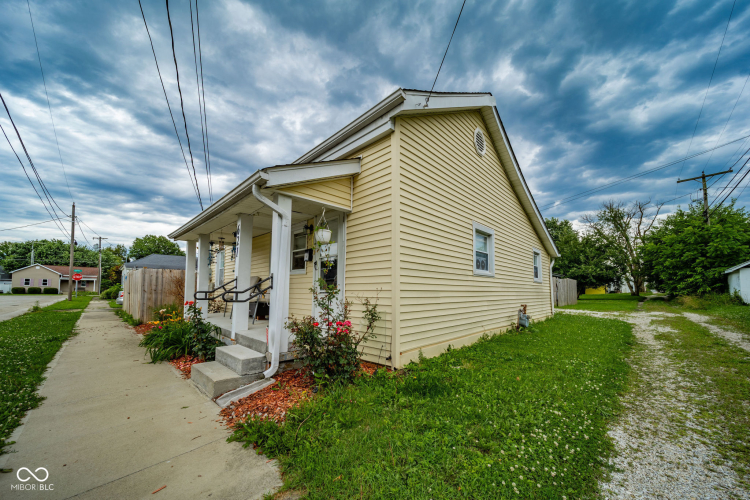 Listing Image 35