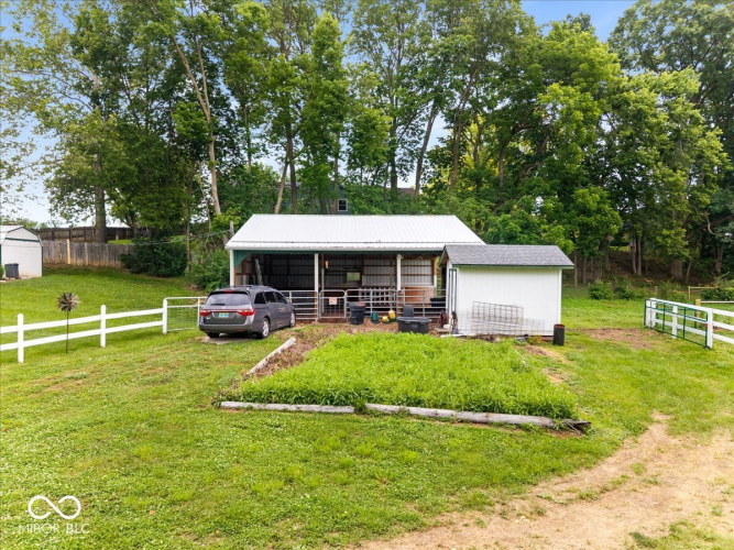 Listing Image 36
