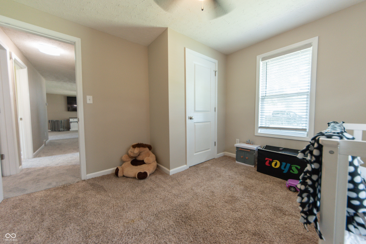 Listing Image 17