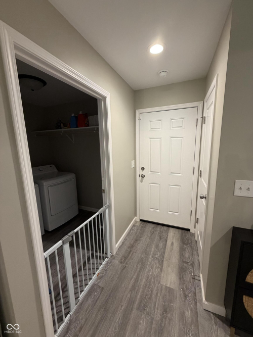 Listing Image 32
