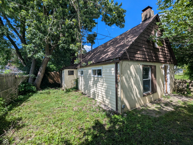 Listing Image 3