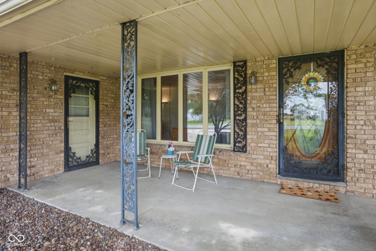 Listing Image 16