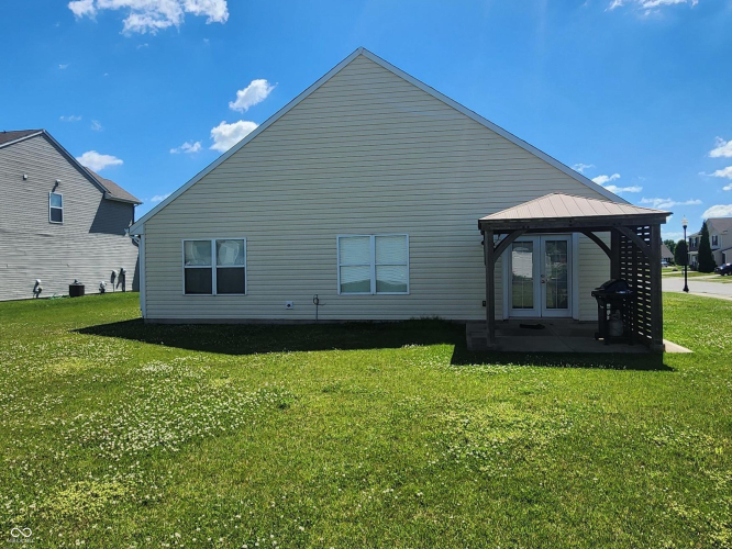 Listing Image 5