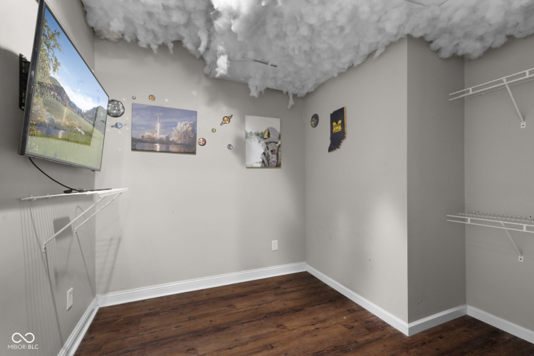 Listing Image 29