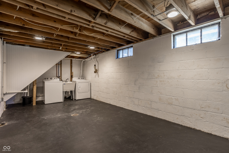 Listing Image 28