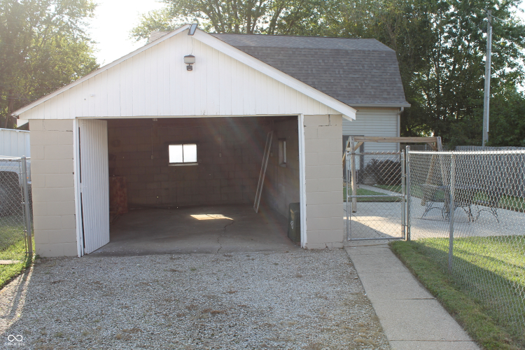 Listing Image 16