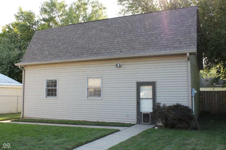 Listing Image 17