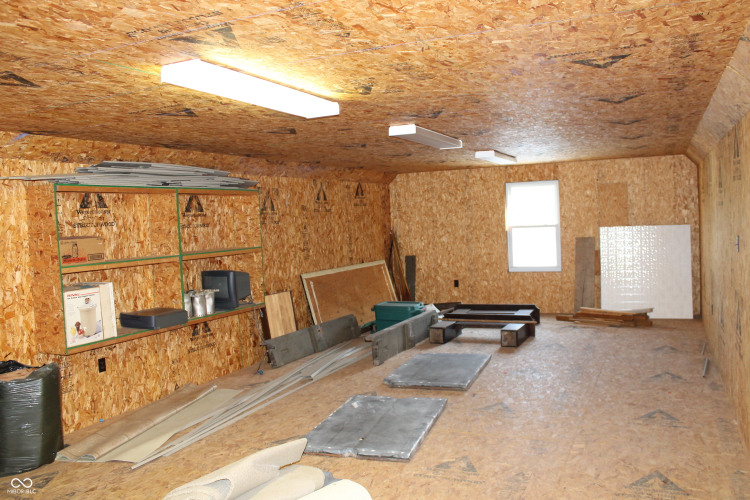 Listing Image 19