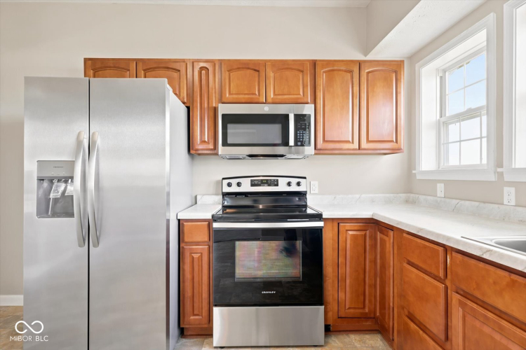 Listing Image 9