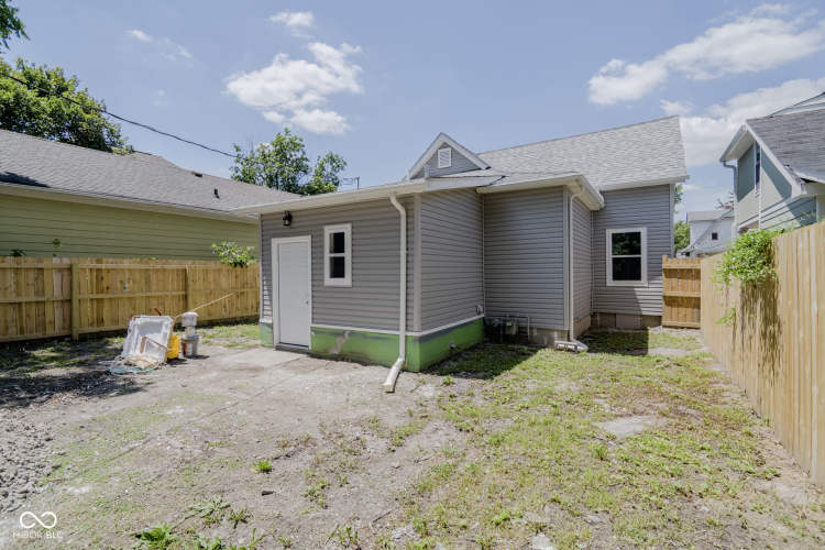 Listing Image 7