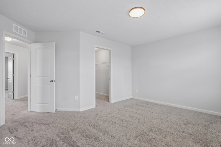 Listing Image 53