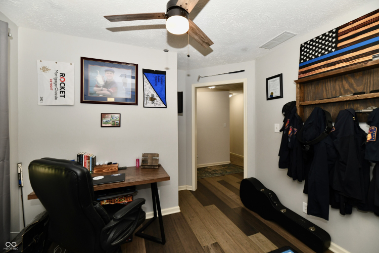 Listing Image 27