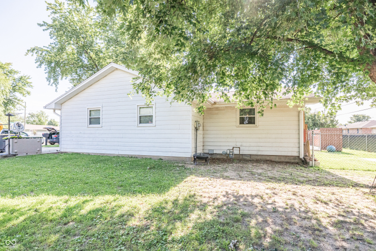 Listing Image 11