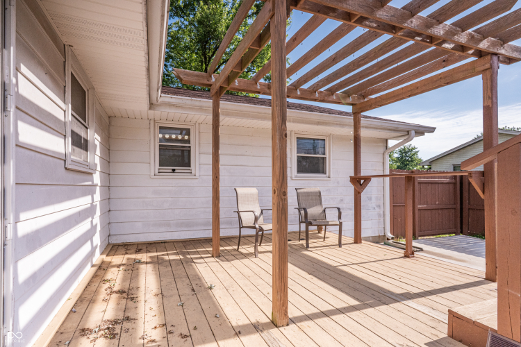 Listing Image 6