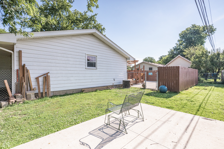 Listing Image 9