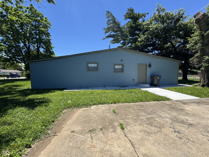 Listing Image 5