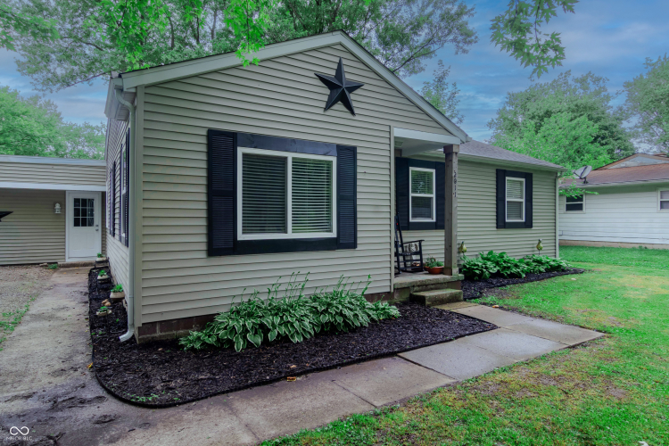 Listing Image 5