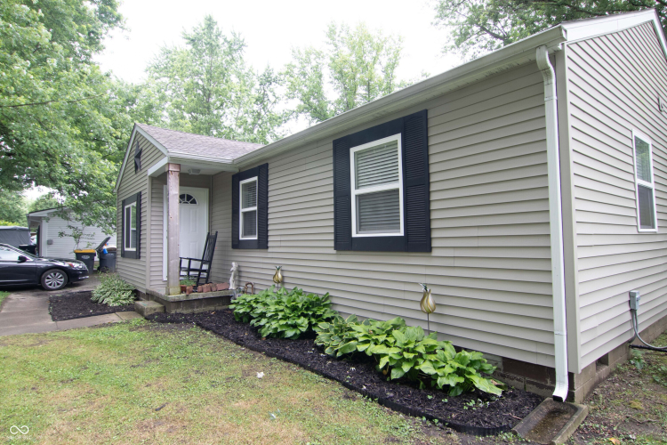 Listing Image 7