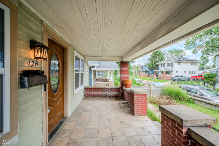Listing Image 3