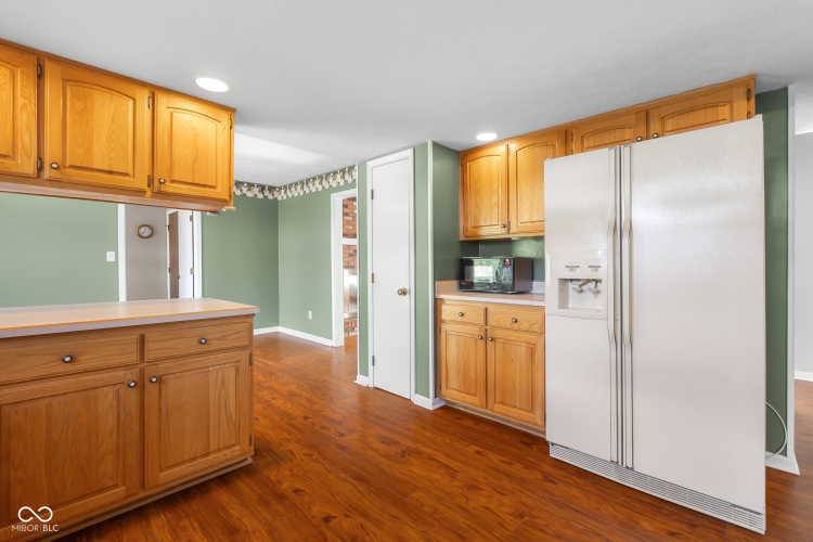 Listing Image 18