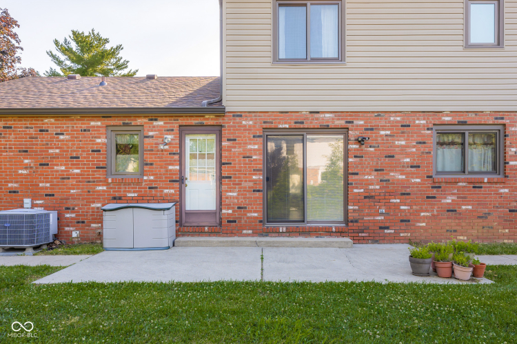 Listing Image 52