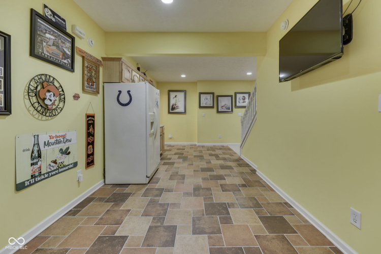 Listing Image 62