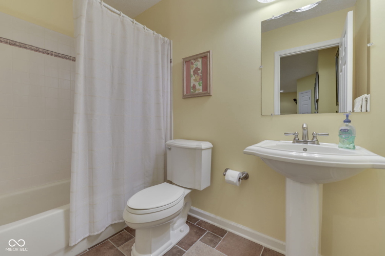 Listing Image 65