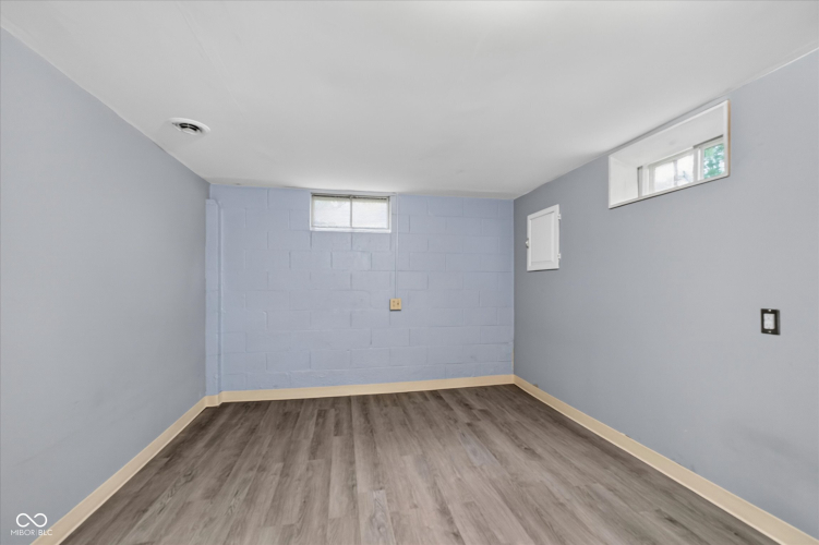Listing Image 20