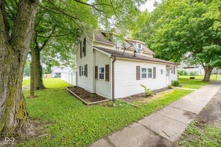 Listing Image 32