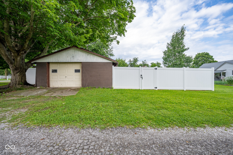 Listing Image 33