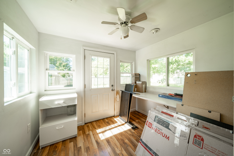 Listing Image 20