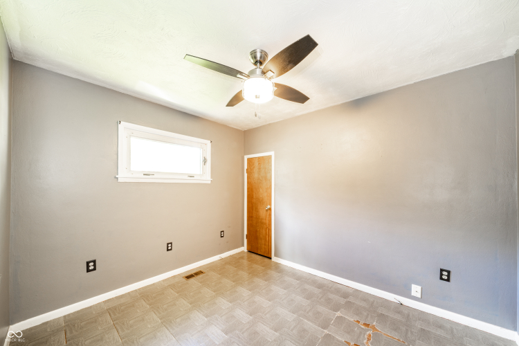Listing Image 24