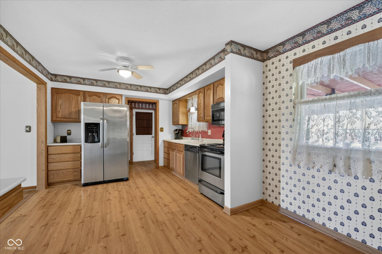 Listing Image 13