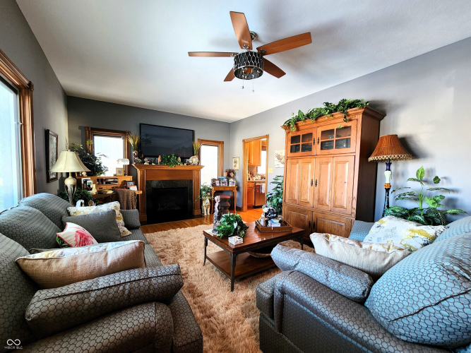 Listing Image 13
