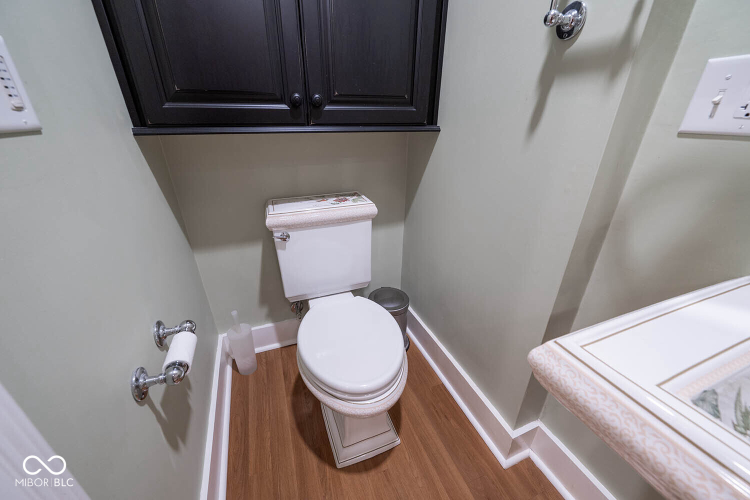 Listing Image 84