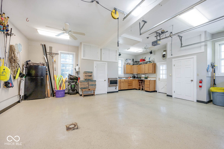 Listing Image 90