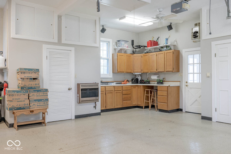 Listing Image 91