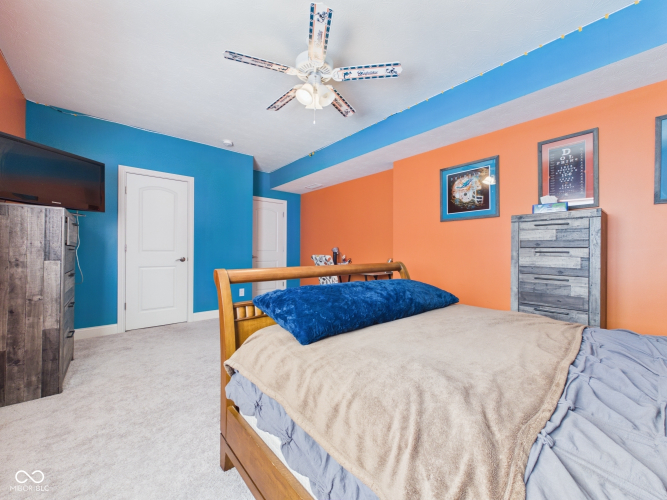 Listing Image 56