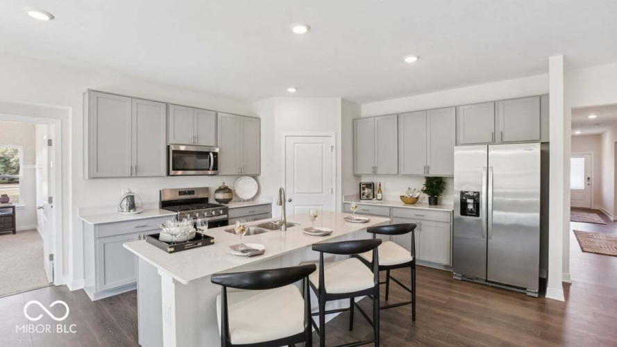 Listing Image 11