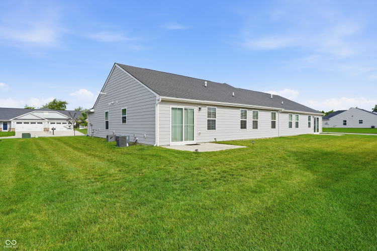 Listing Image 17