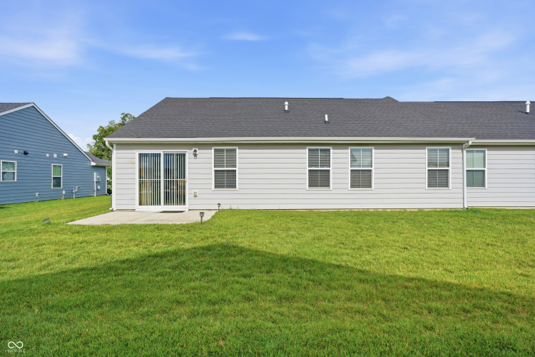 Listing Image 18