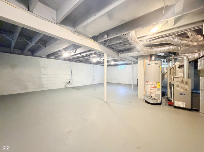 Listing Image 17