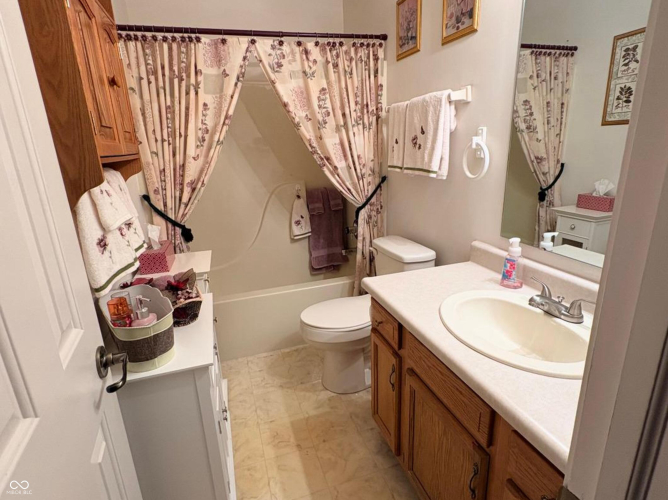 Listing Image 12