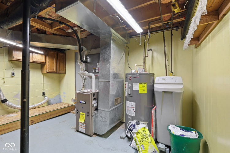 Listing Image 32