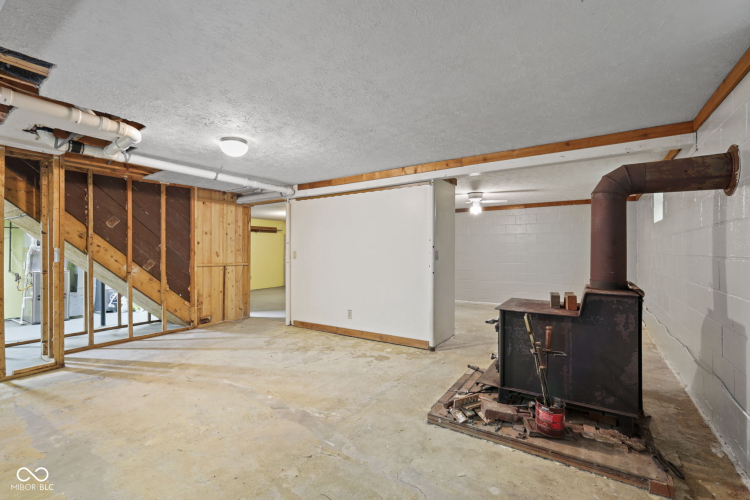 Listing Image 33