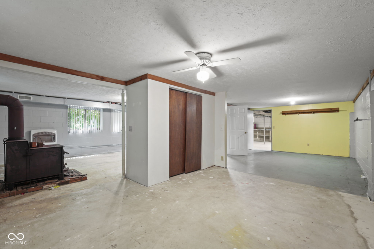 Listing Image 37