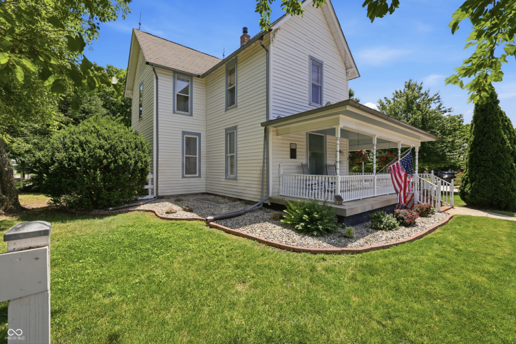 Listing Image 3