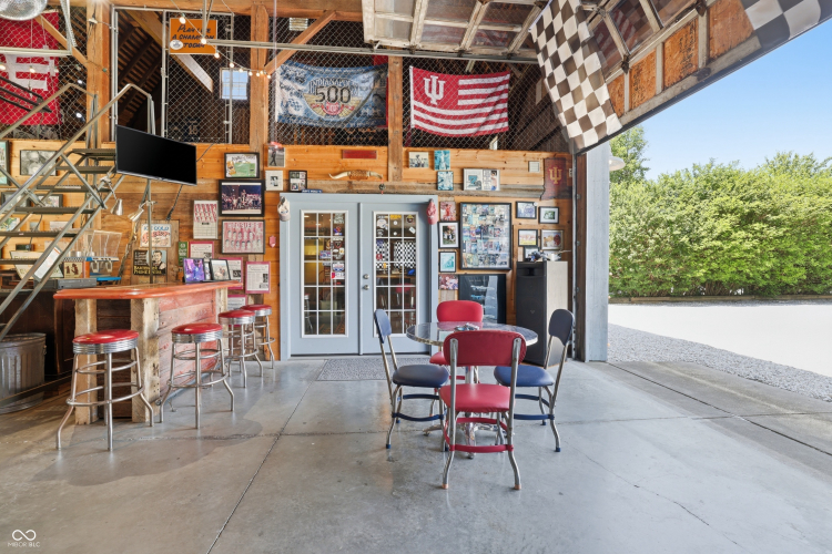 Listing Image 44