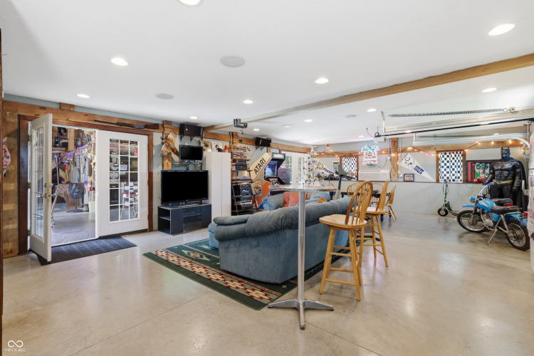 Listing Image 50